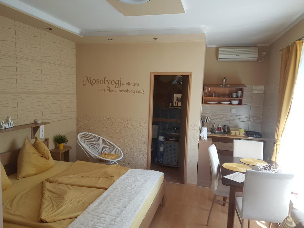 Rózsa Apartman Alsóörs Exterior foto