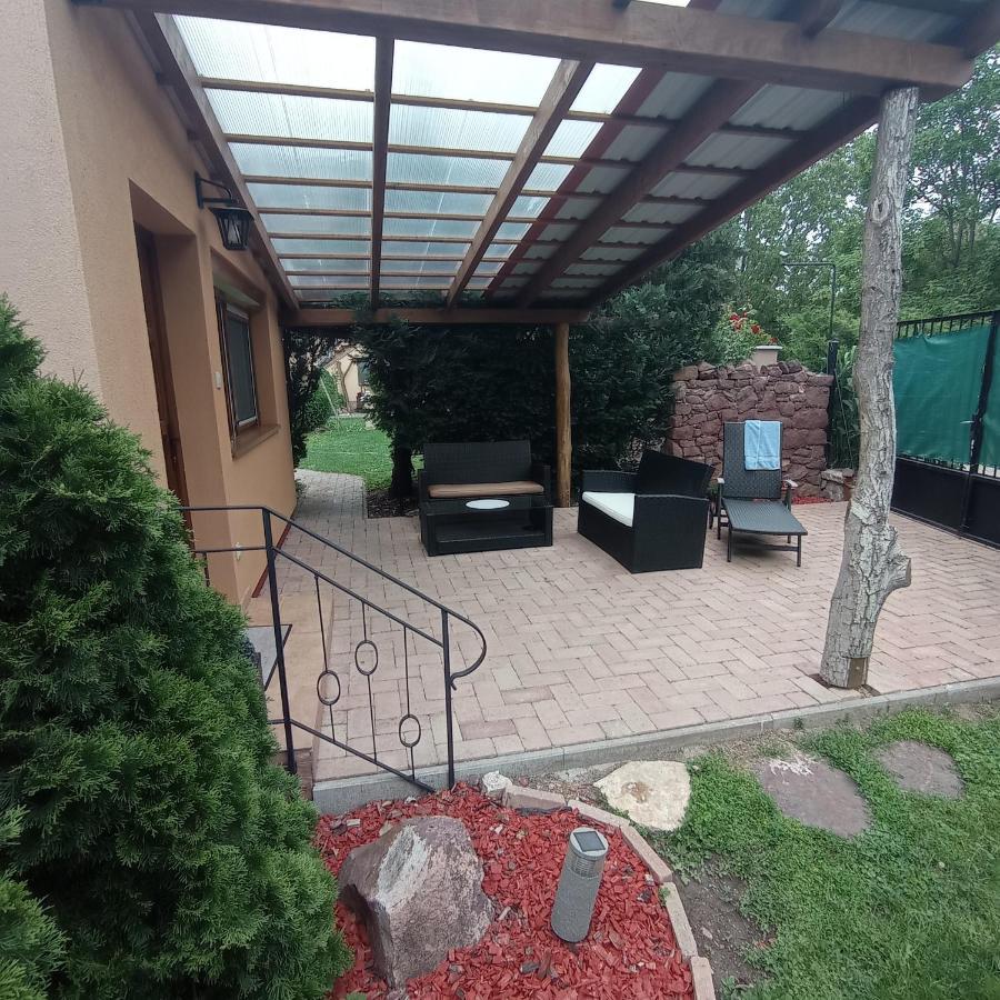 Rózsa Apartman Alsóörs Exterior foto
