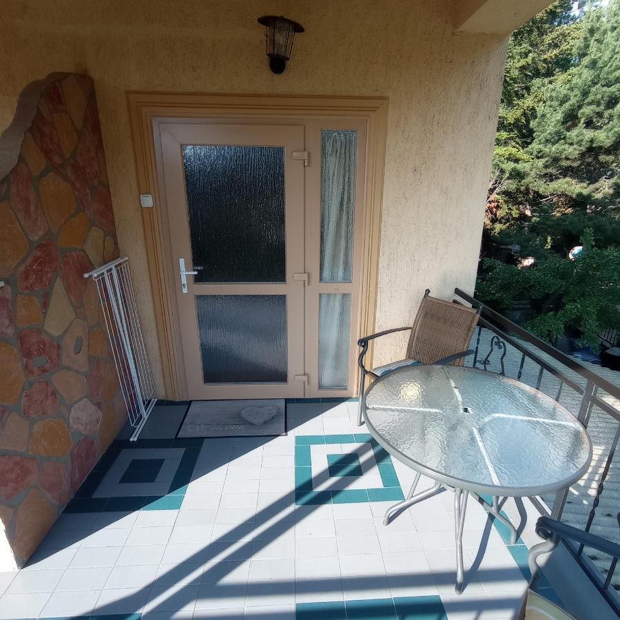Rózsa Apartman Alsóörs Exterior foto