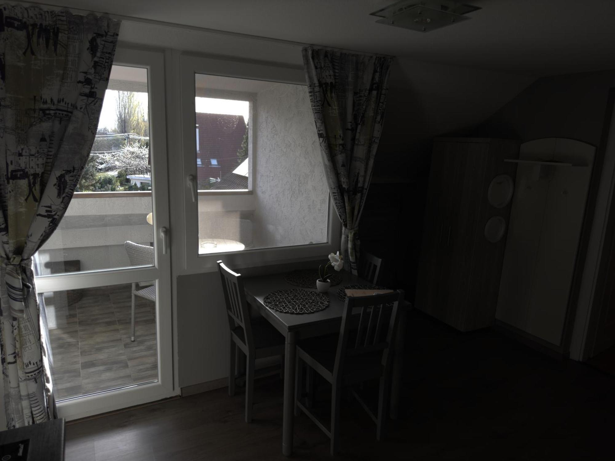 Rózsa Apartman Alsóörs Habitación foto