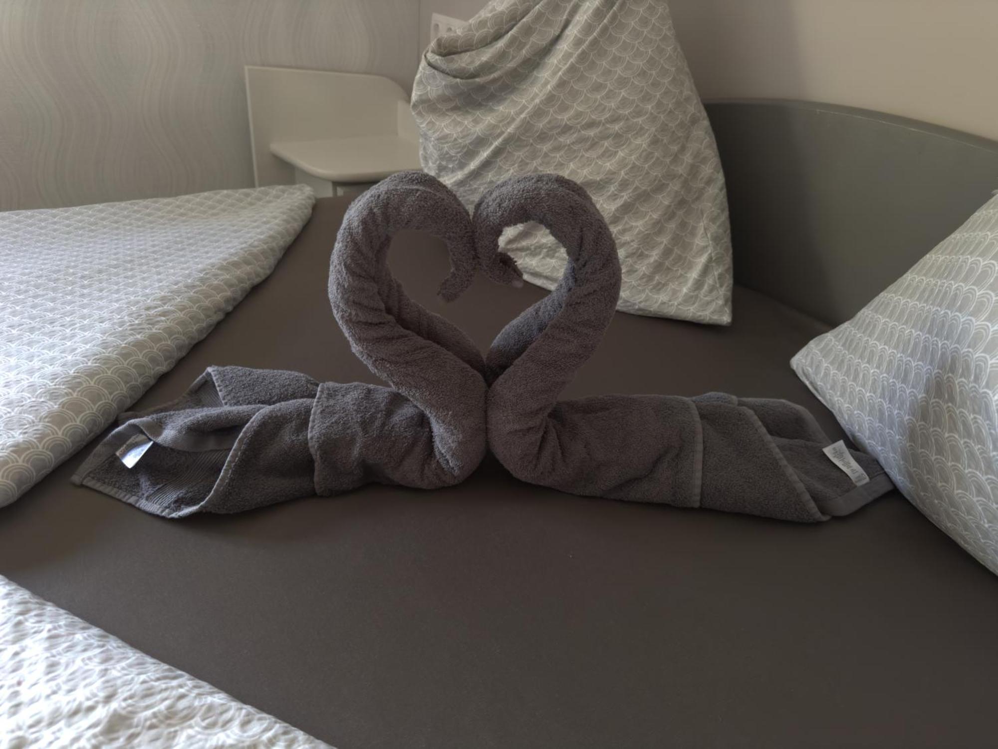 Rózsa Apartman Alsóörs Habitación foto