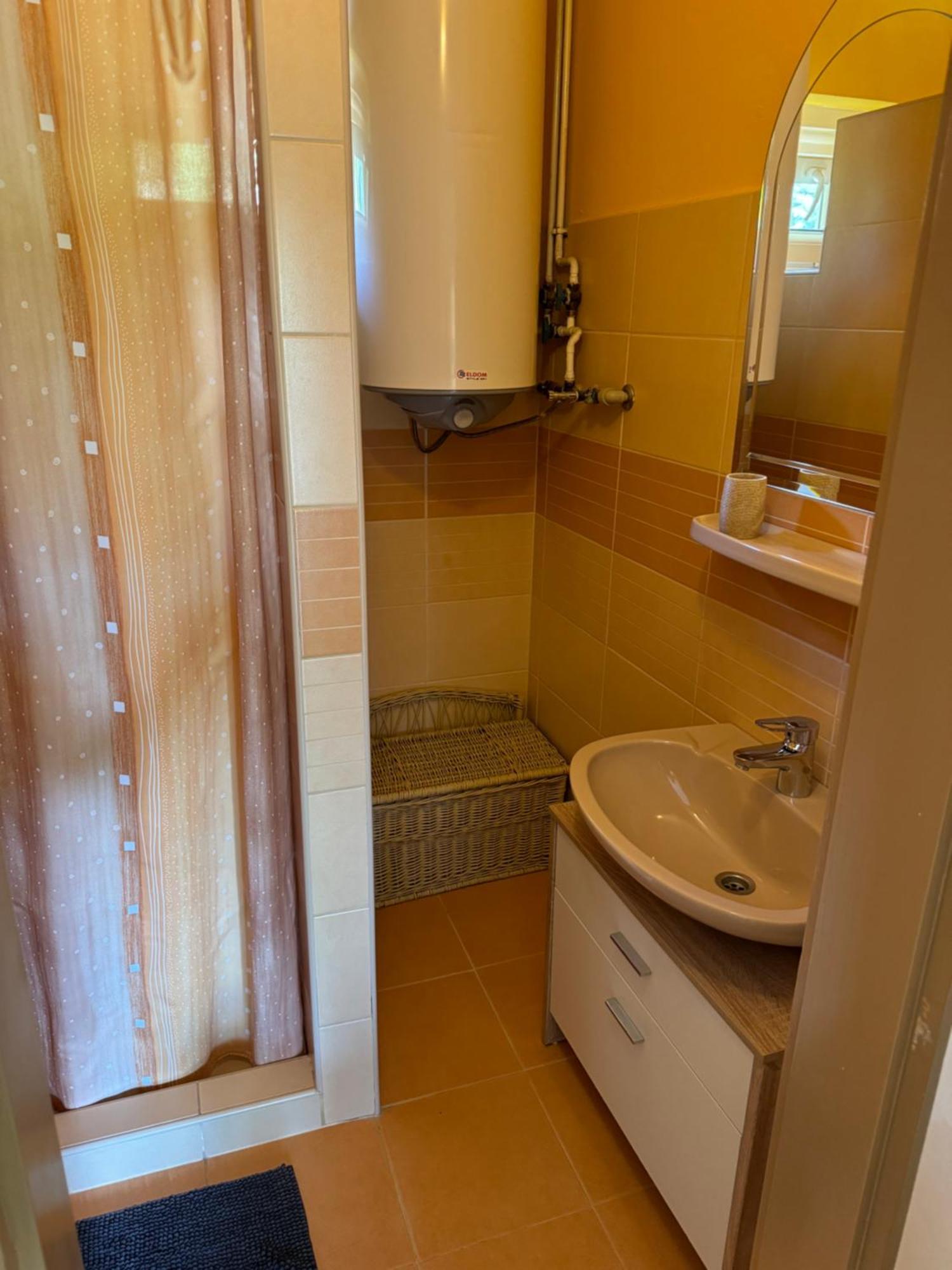 Rózsa Apartman Alsóörs Habitación foto